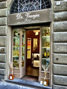 ACQUA DELL'ELBA IN FLORENCE: CITY OF ART, PERFUME AND THE MONTH OF MAY.